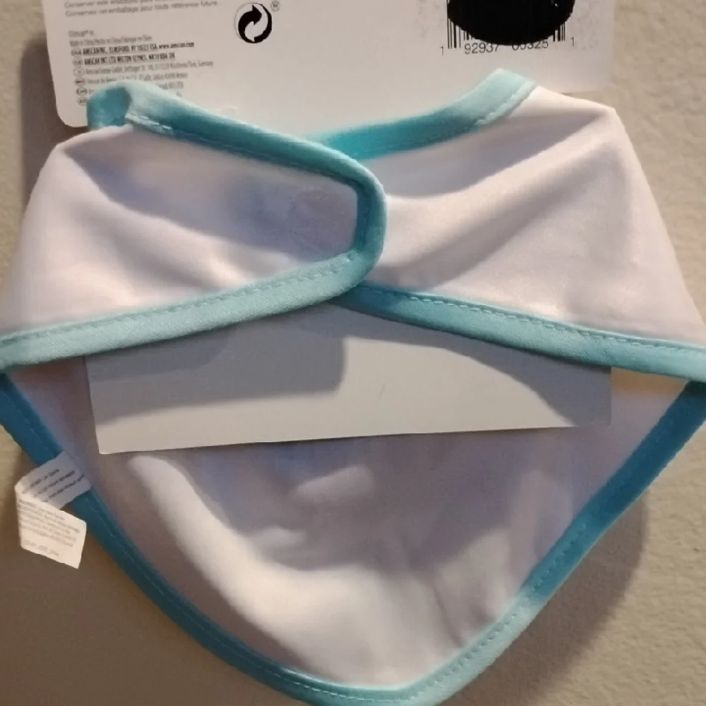 D- NWT Wild One First Birthday Bib - Multicolor